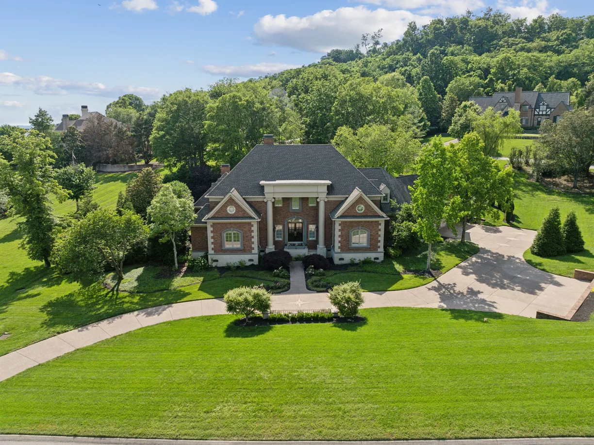 Nashville, TN Real Estate | View 384 Lake Valley Dr | Listing