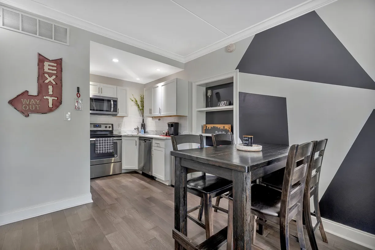 Nashville, TN Real Estate | View 11 Music Sq, 203 | 1 Bed, 1 Bath