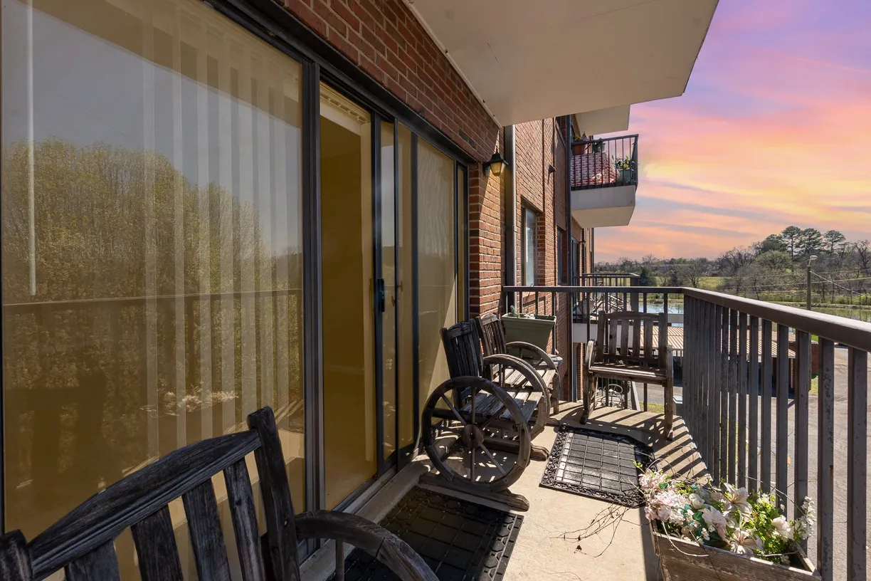 Nashville, TN Real Estate | View 200 Sanders Ferry Rd, 2303 | 2 Beds, 2 Baths