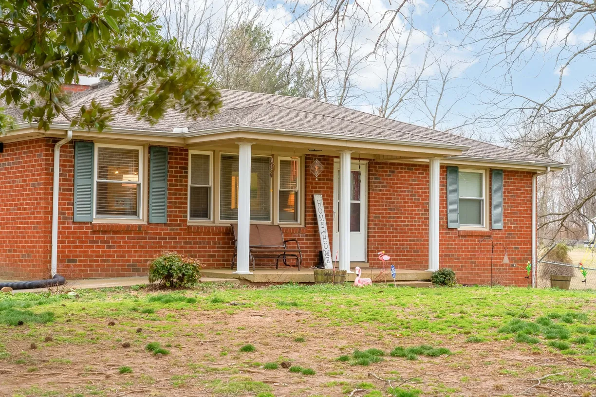 Nashville, TN Real Estate | View 160 Old Highway 31 | 3 Beds, 2 Baths