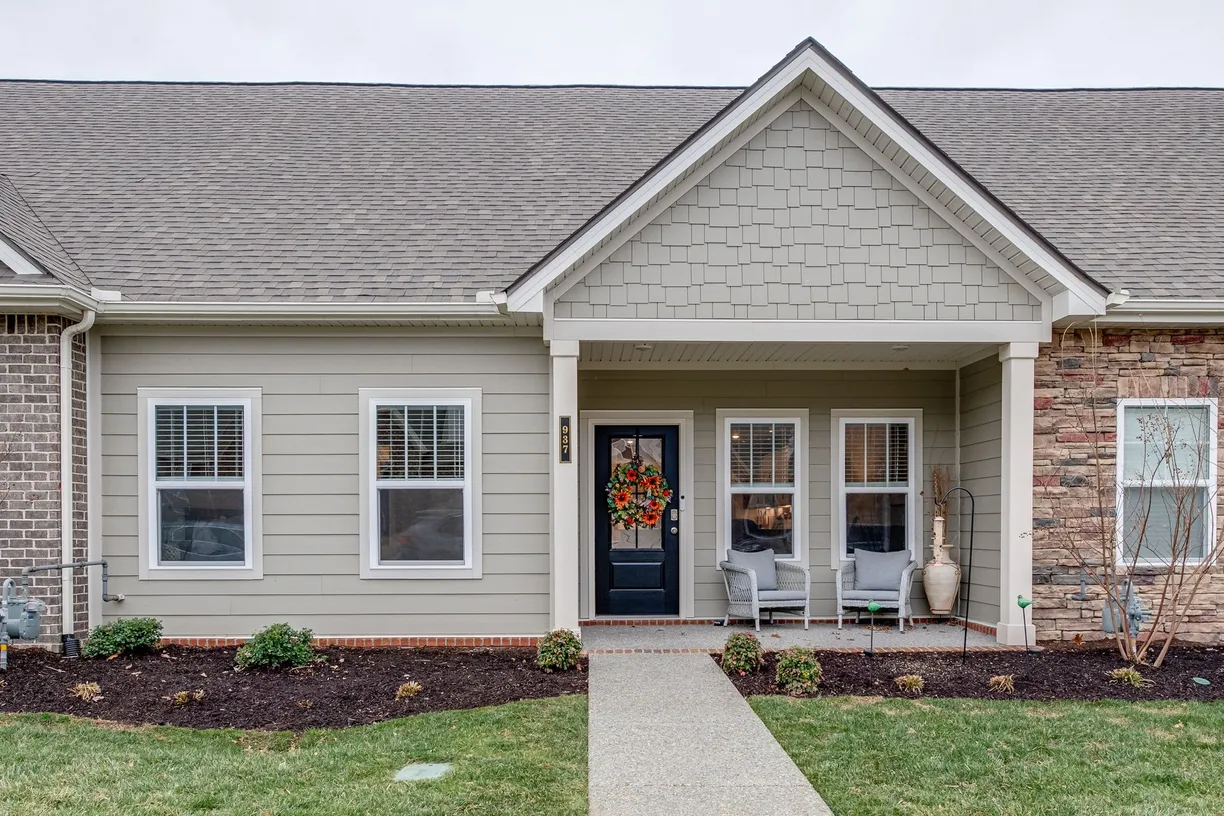 Nashville, TN Real Estate | View 937 Meadowcrest Way | 2 Beds, 2 Baths
