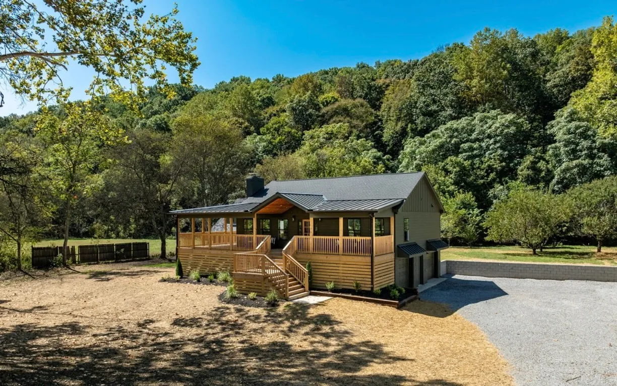 Nashville, TN Real Estate | View 3357 Tyree Springs Rd | 4 Beds, 3 Baths