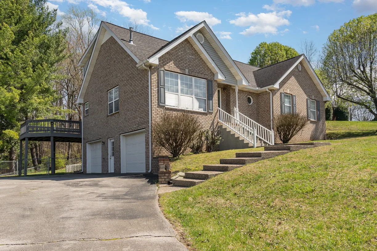 Nashville, TN Real Estate | View 511 Lakeside Dr | Listing