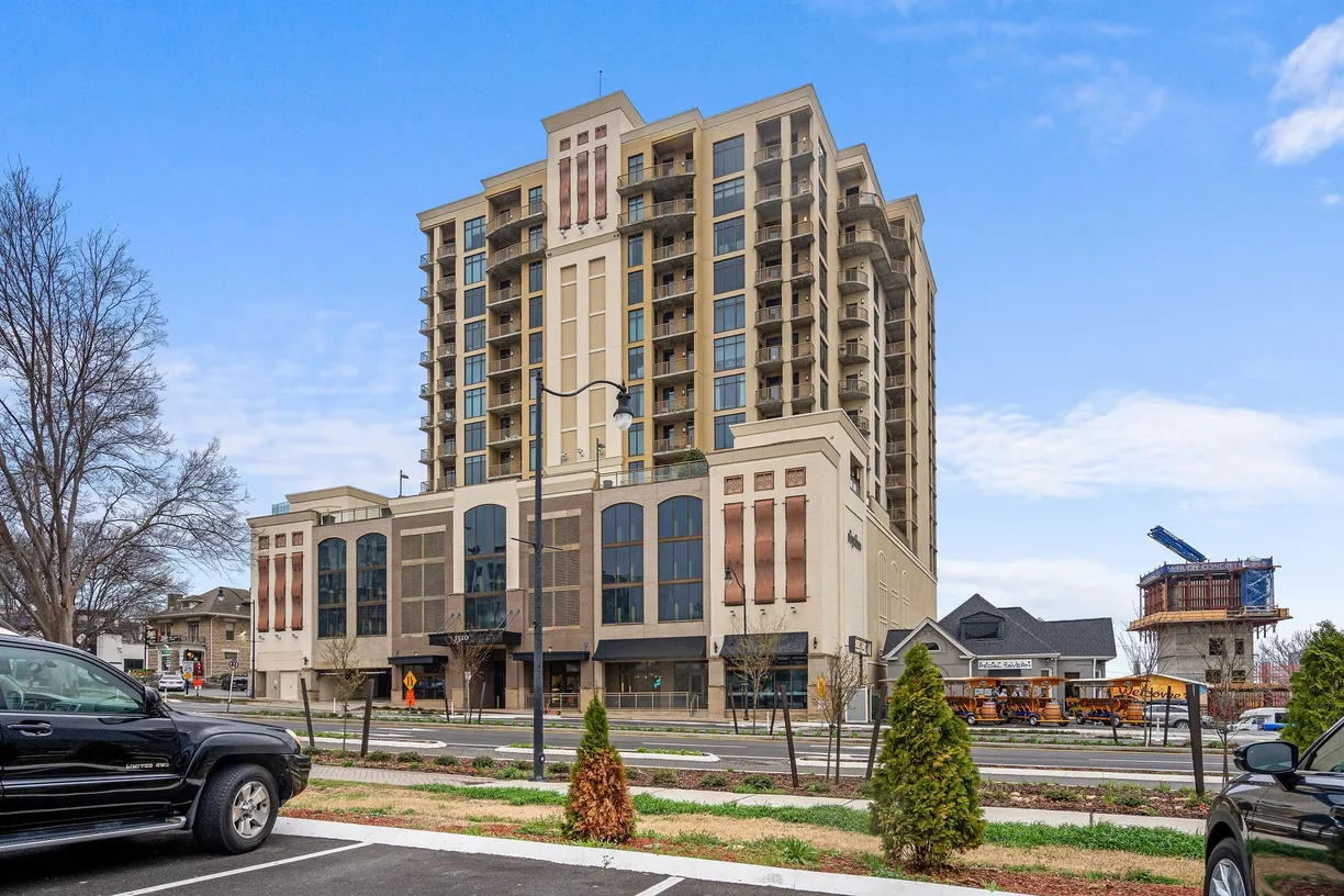 Nashville, TN Real Estate | View 1510 Demonbreun St, 1105 | 1 Bed, 1 Bath