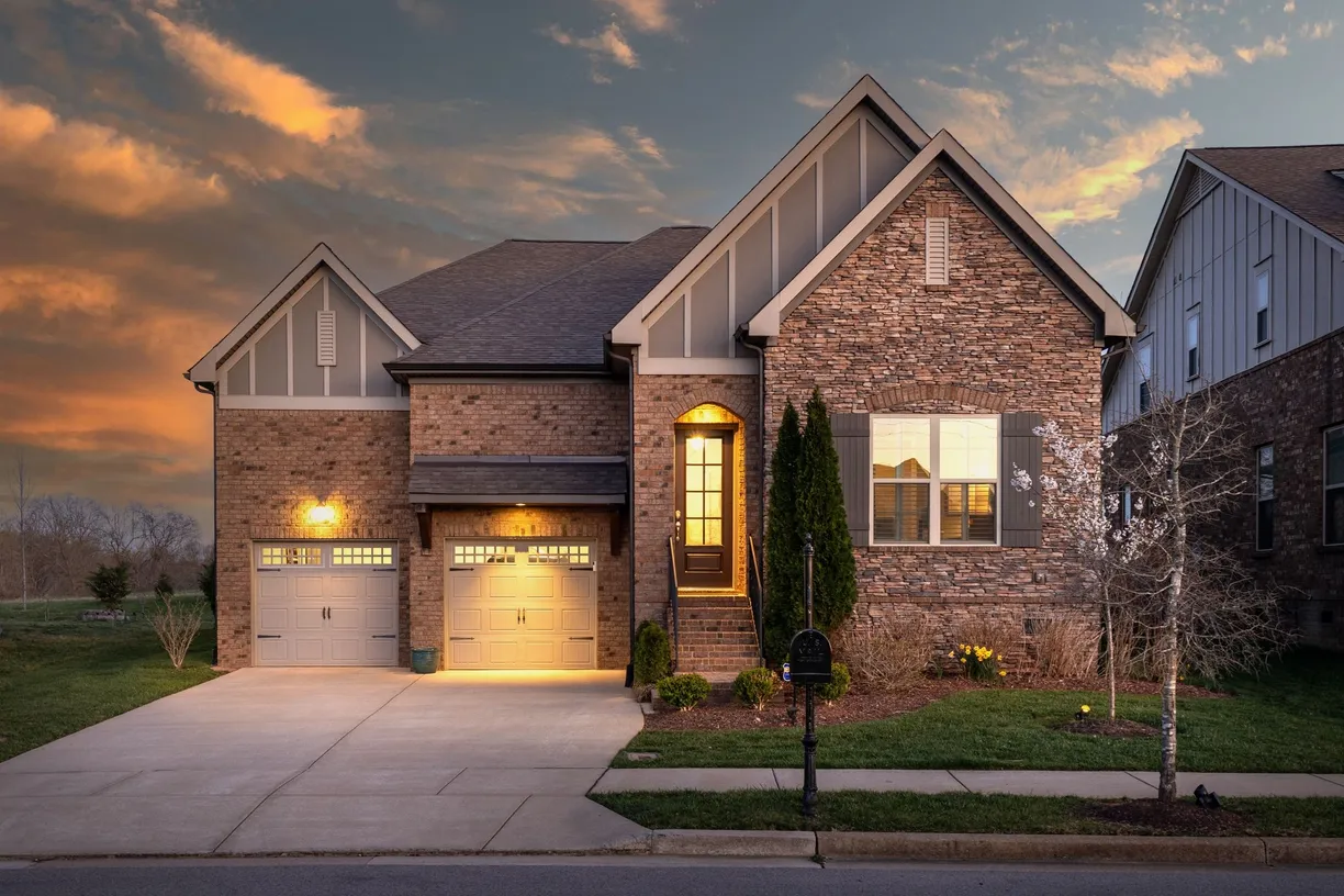 Nashville, TN Real Estate | View 454 River Bluff Dr | 4 Beds, 3 Baths