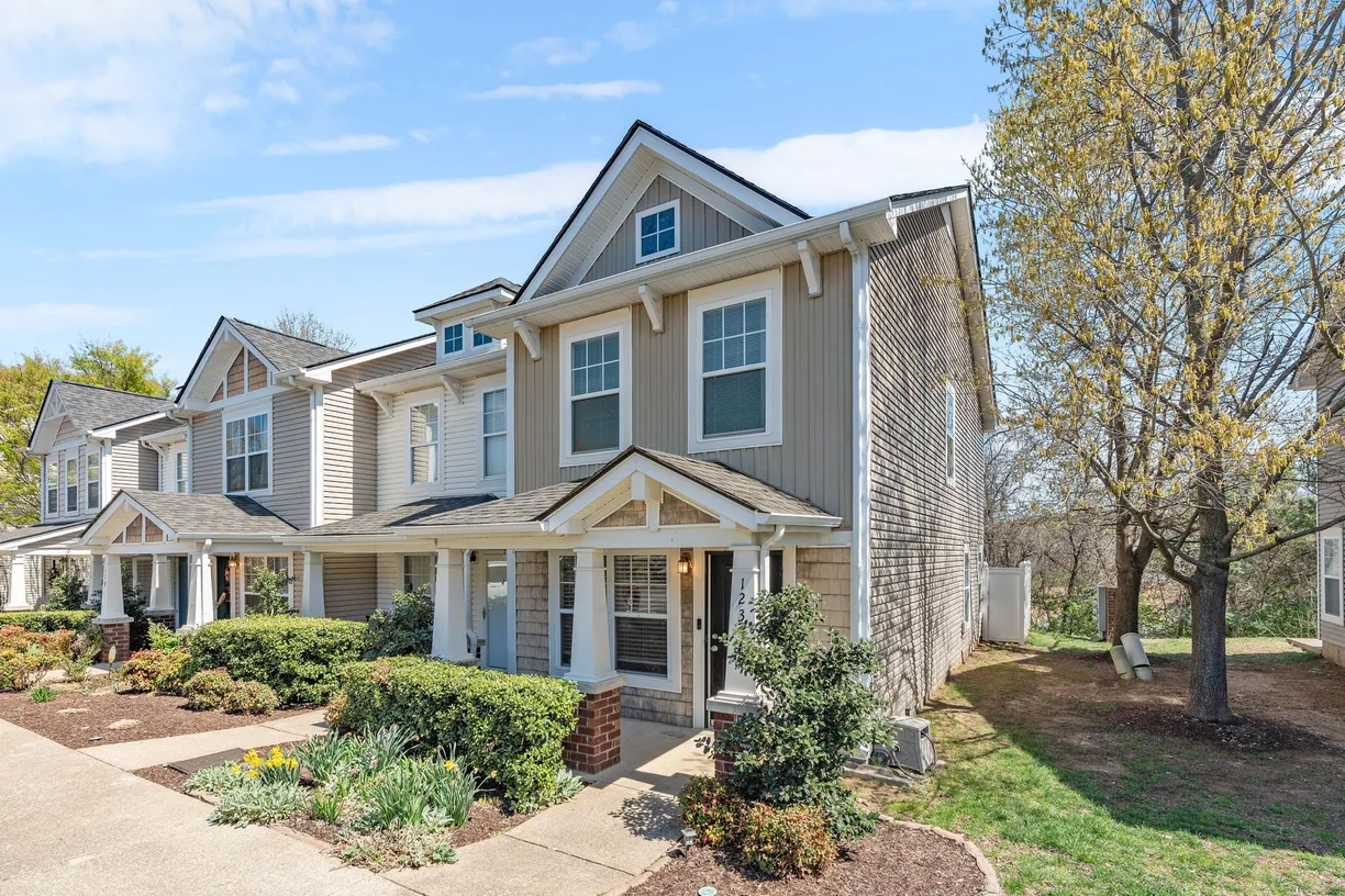 Nashville, TN Real Estate | View 123 Shadow Glen Dr | Listing