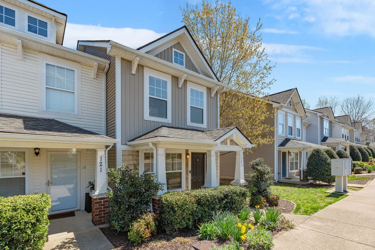 Nashville, TN Real Estate | View 123 Shadow Glen Dr | Listing