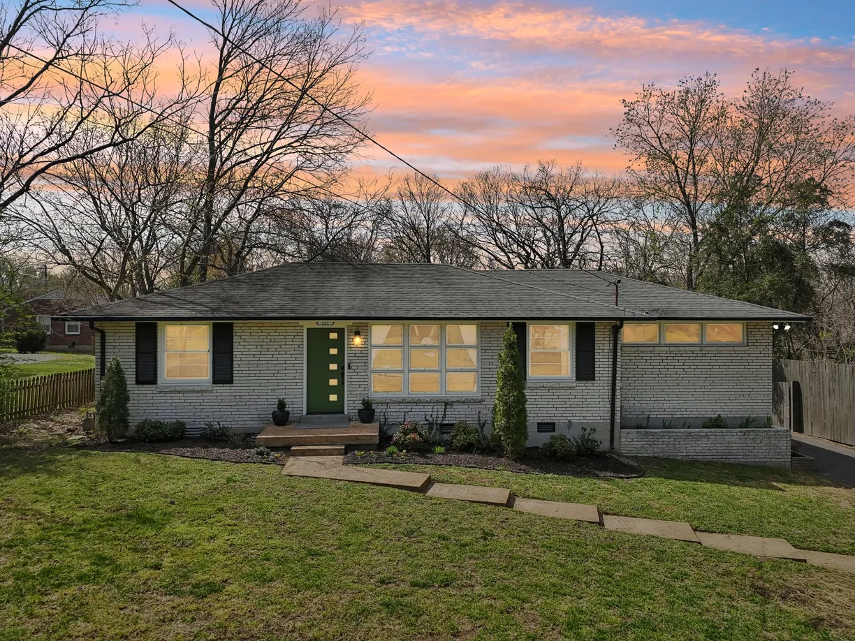 Nashville, TN Real Estate | View 557 Whispering Hills Dr | 3 Beds, 2 Baths