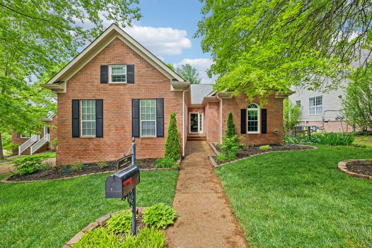 Nashville, TN Real Estate | View 1409 Southampton Ct | 3 Beds, 2 Baths
