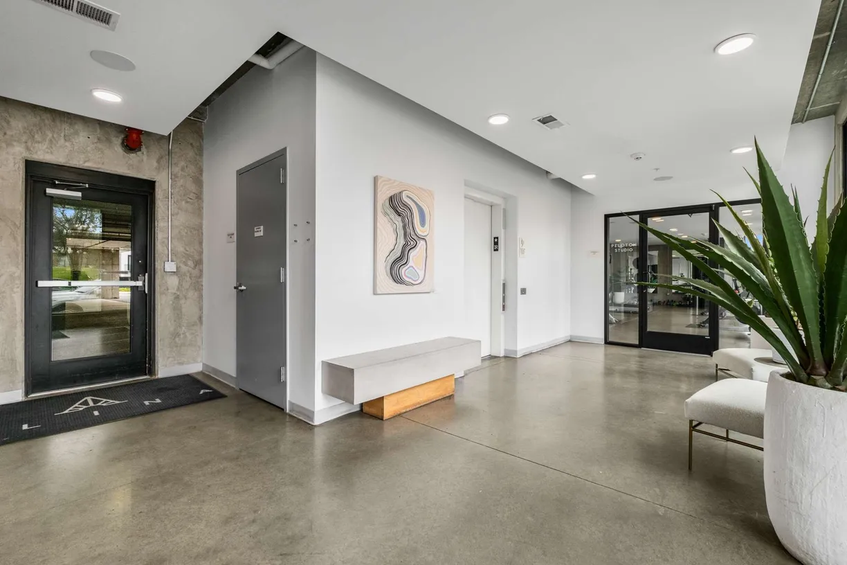 Nashville, TN Real Estate | View 806 Olympic St, 301 | Listing
