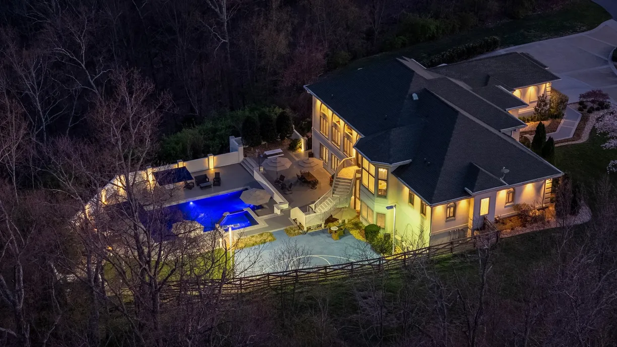 Nashville, TN Real Estate | View 720 Valhalla Ln | 5 Beds, 4 Baths