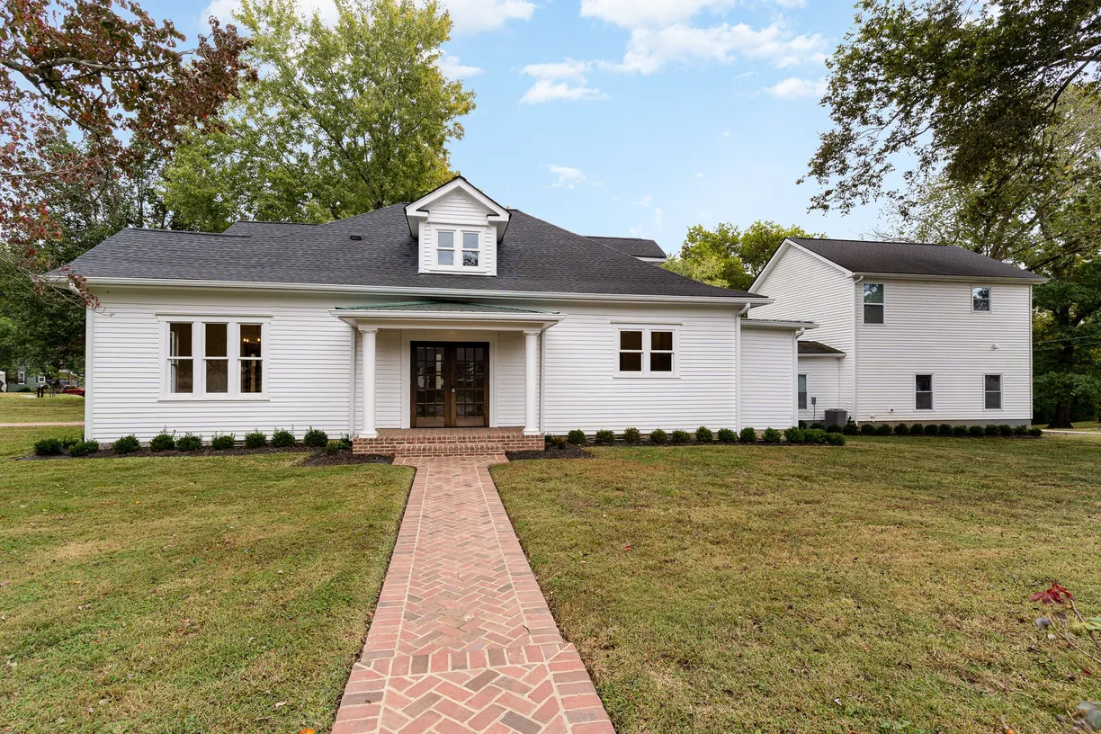 Nashville, TN Real Estate | View 200 2nd Ave | 4 Beds, 3 Baths