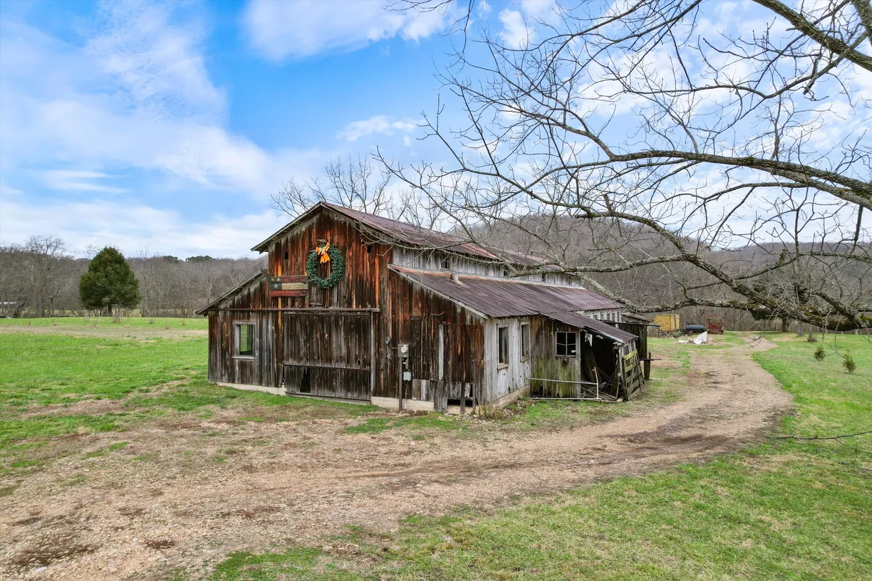 Nashville, TN Real Estate | View 5285 Old Harding Road | Listing