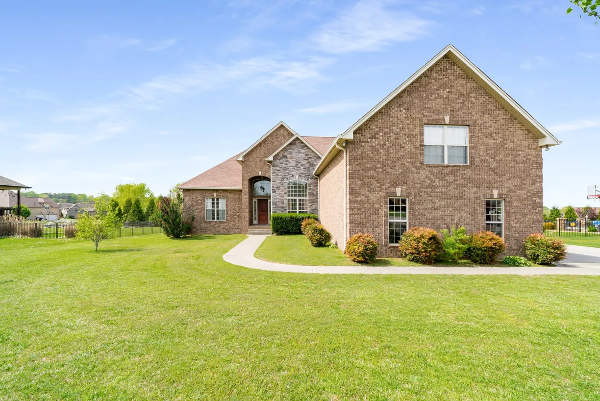 Nashville, TN Real Estate | View 1015 Glasgow Ln | 3 Beds, 2 Baths