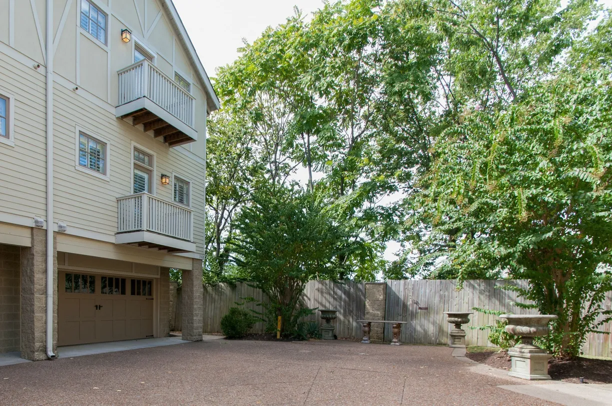 Nashville, TN Real Estate | View 3162 Parthenon Ave, 105 | Listing