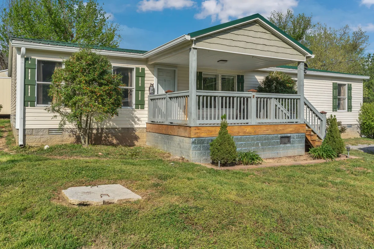 Nashville, TN Real Estate | View 8284 Old Springfield Pike | 3 Beds, 2 Baths