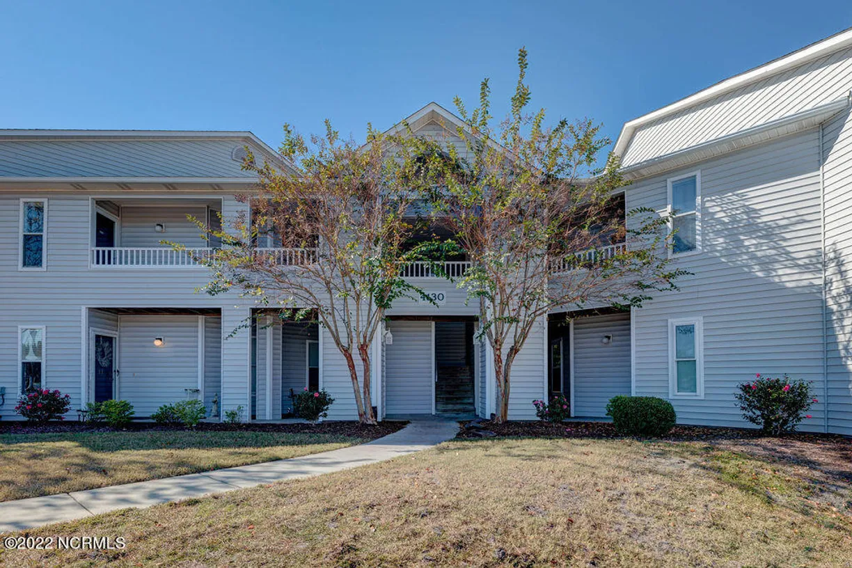 Wilmington, NC Real Estate | View 4130 Breezewood, 104 | 2 Beds, 2 Baths