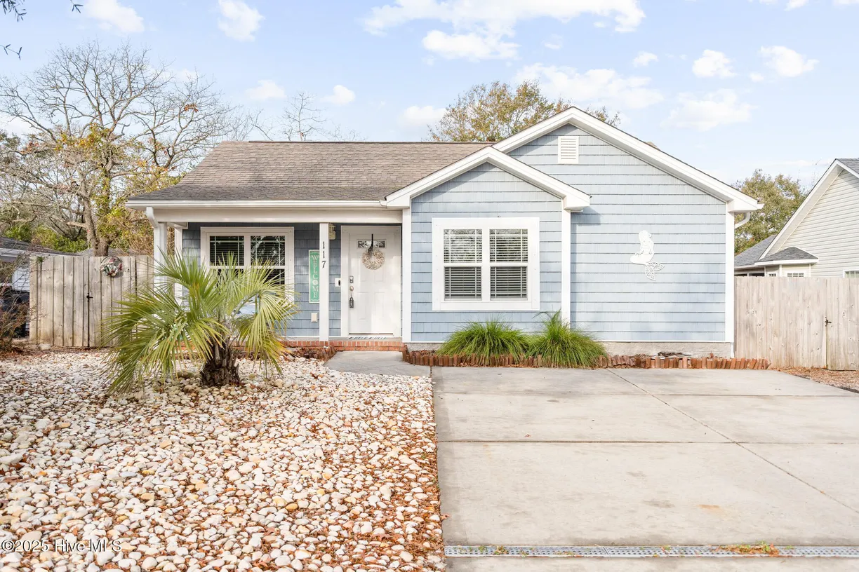 Wilmington, NC Real Estate | View 117 NE 9th | 3 Beds, 2 Baths