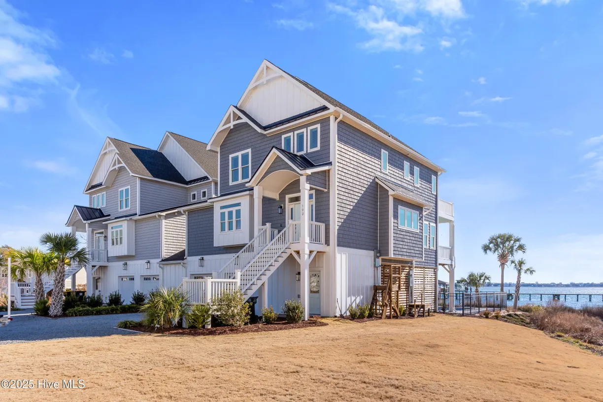 Wilmington, NC Real Estate | View 102 Pier View | 3 Beds, 4 Baths