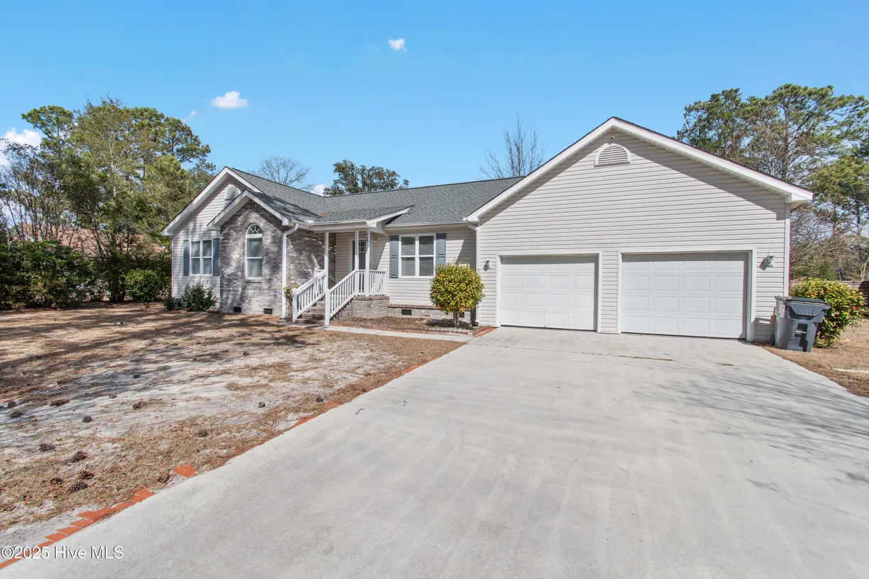 Wilmington, NC Real Estate | View 824 Village Point | 3 Beds, 2 Baths