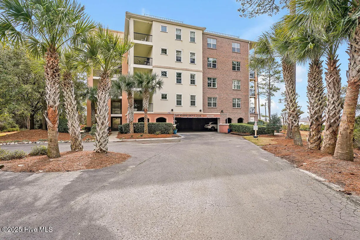 Wilmington, NC Real Estate | View 2100 Marsh Grove, 2409 | 2 Beds, 2 Baths