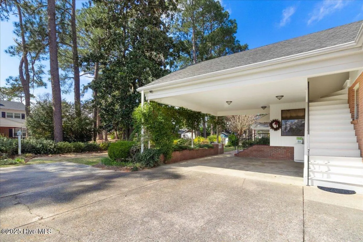 Wilmington, NC Real Estate | View 615 W Main | Listing