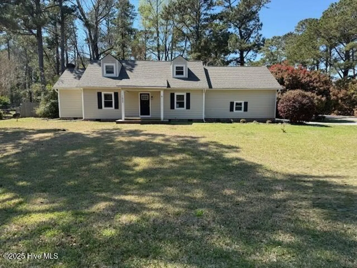 Wilmington, NC Real Estate | View 1600 Middle Sound Loop | 4 Beds, 3 Baths