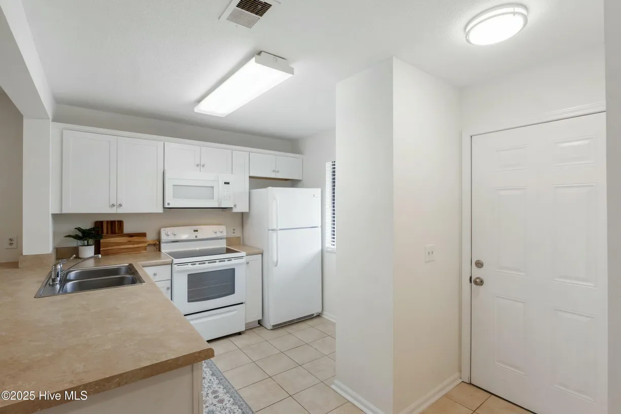 Wilmington, NC Real Estate | View 3729 Saint Johns, B | Listing