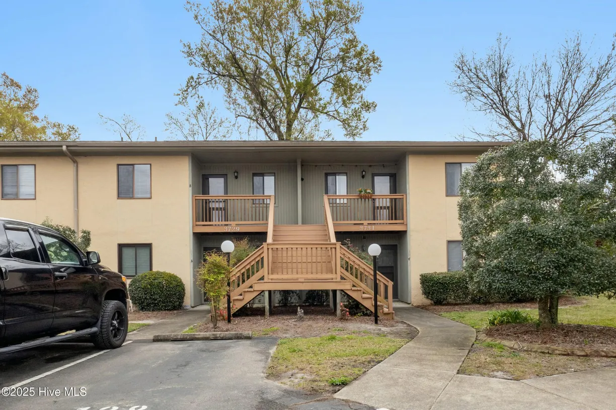 Wilmington, NC Real Estate | View 3729 Saint Johns, B | 2 Beds, 2 Baths