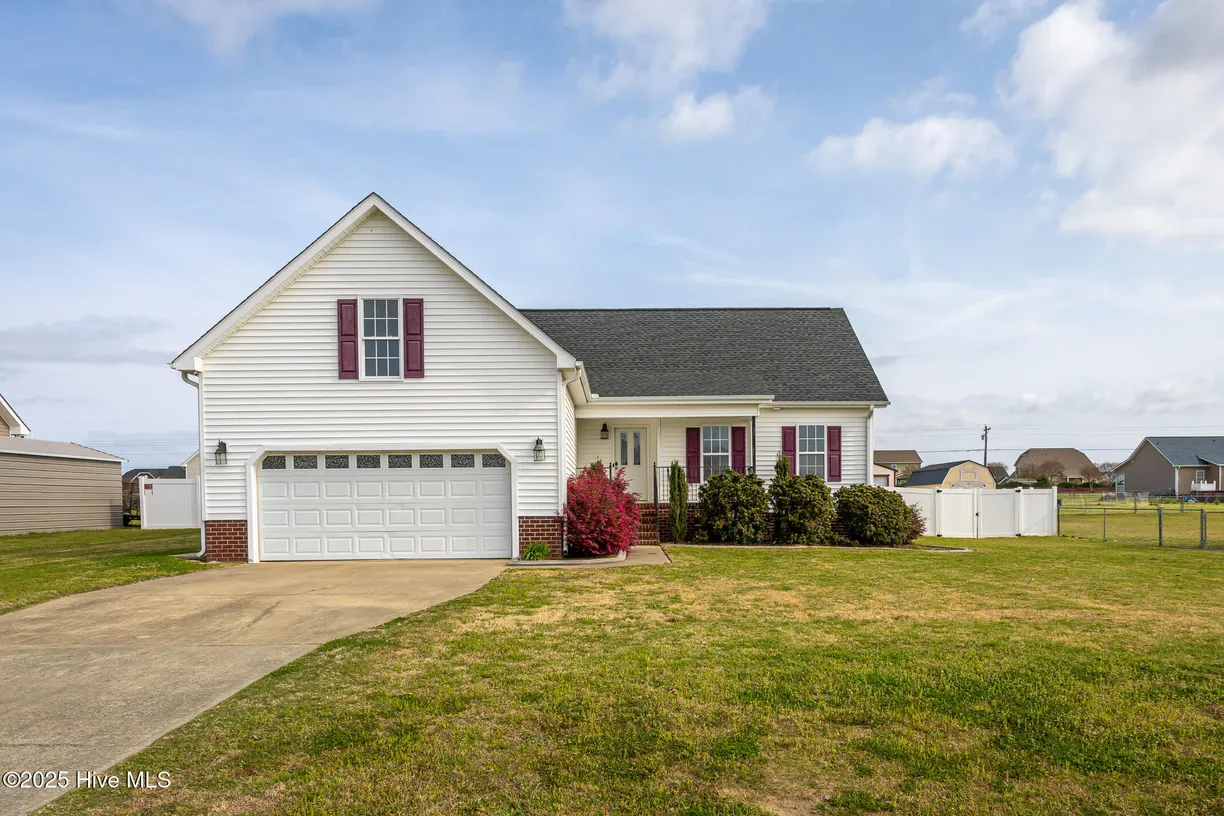 Wilmington, NC Real Estate | View 114 Hudson | 3 Beds, 2 Baths