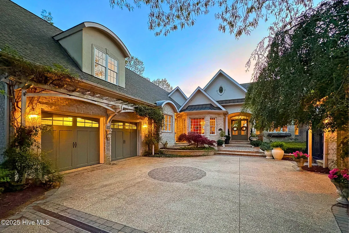 Wilmington, NC Real Estate | View 491 Deep Water | 5 Beds, 6 Baths