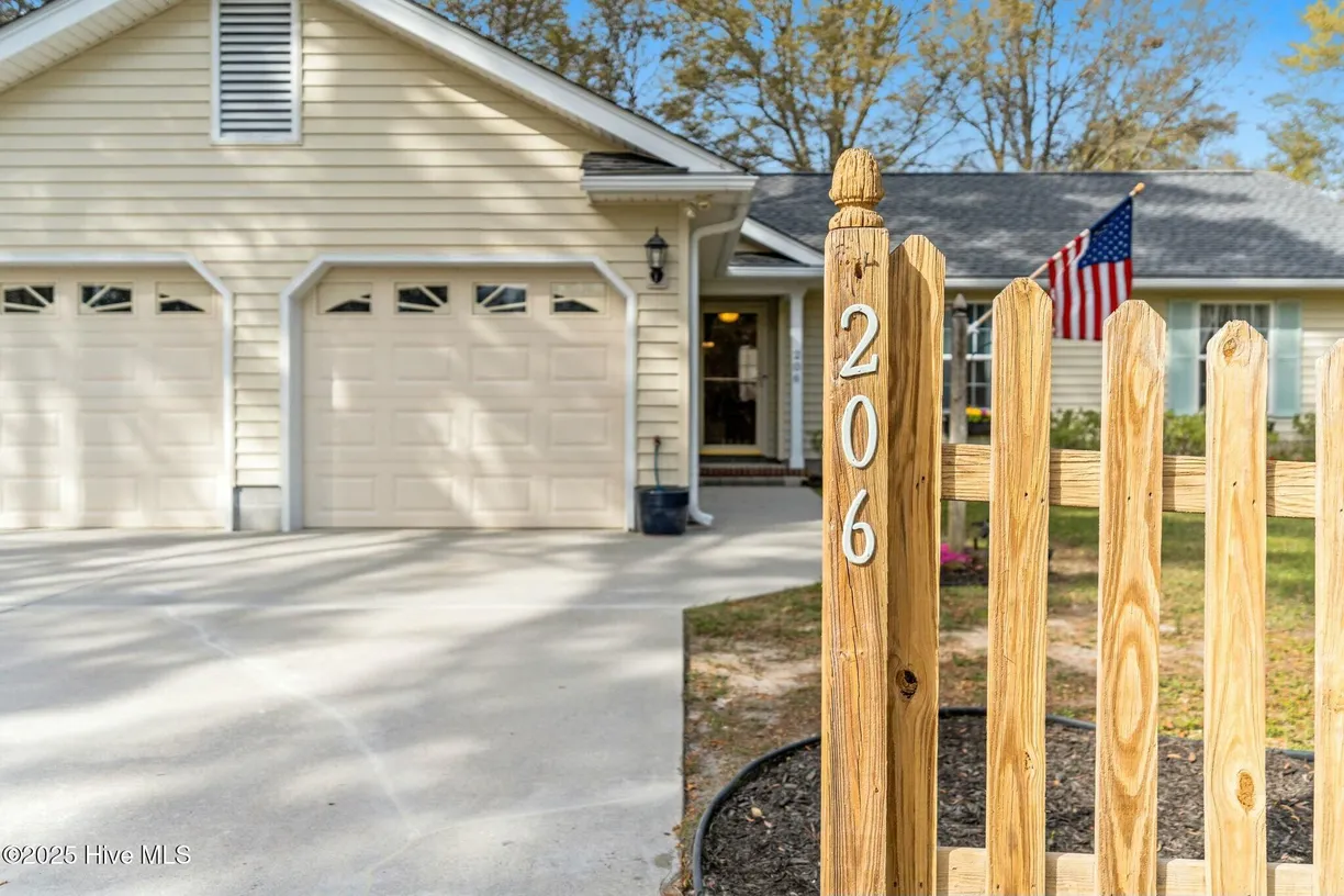 Wilmington, NC Real Estate | View 206 Park Avenue | 3 Beds, 2 Baths