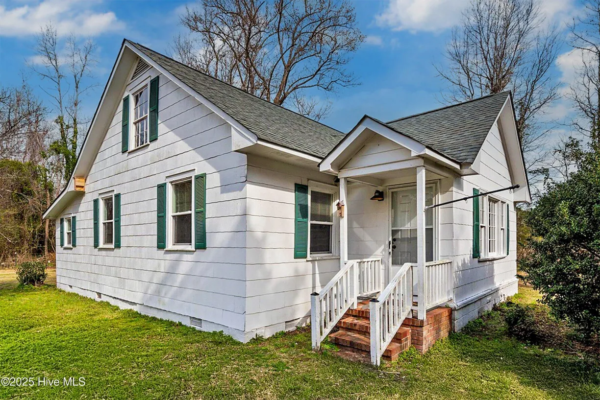 Wilmington, NC Real Estate | View 4121 Castle Hayne | 3 Beds, 1 Bath