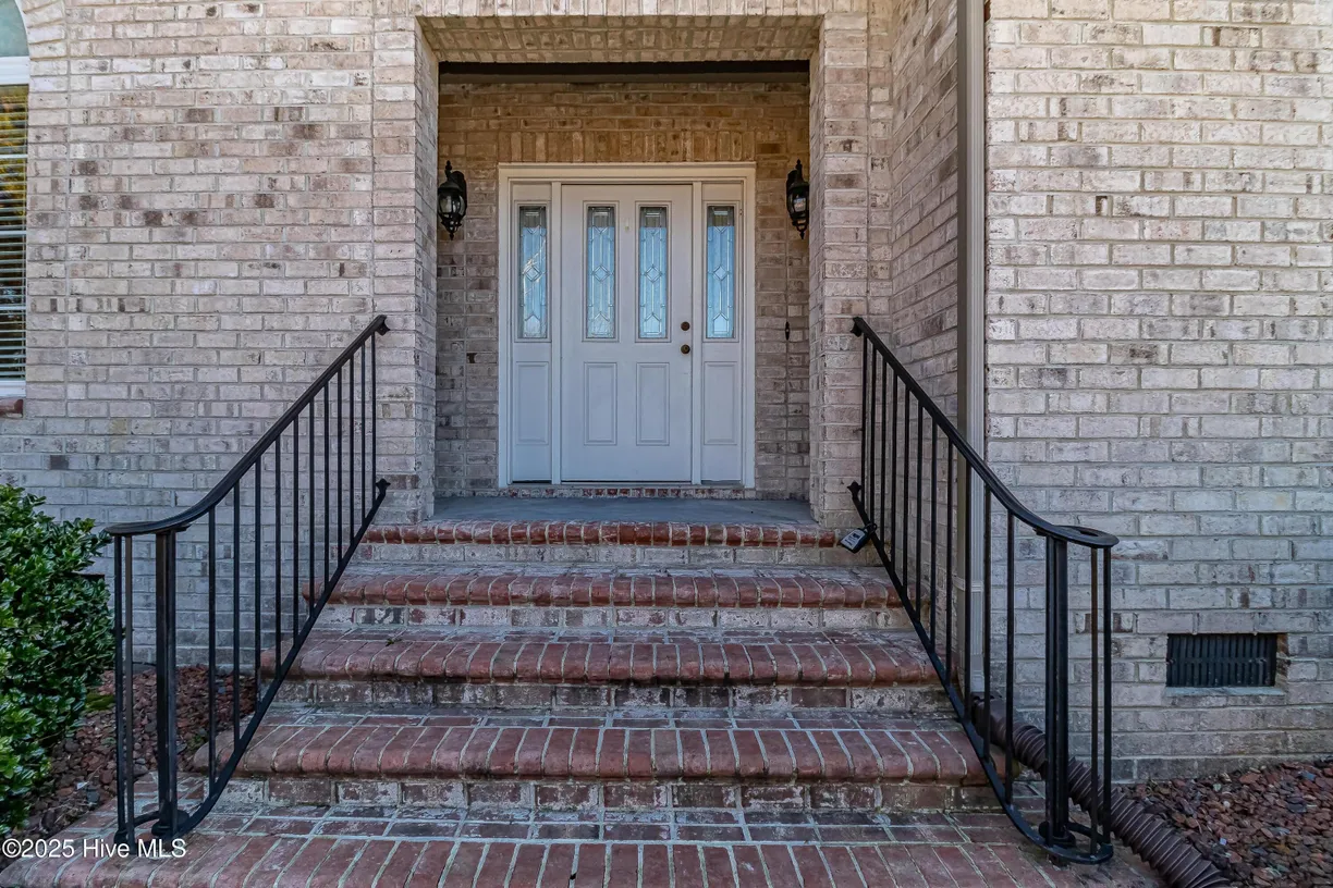 Wilmington, NC Real Estate | View 901 Coach House | Listing