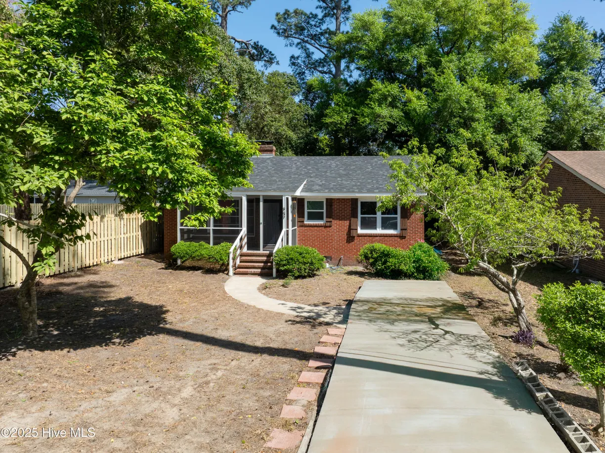 Wilmington, NC Real Estate | View 907 Bonham | Listing