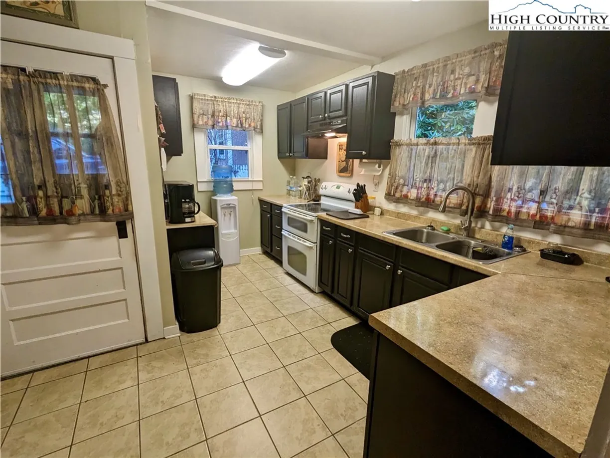 Charlotte Real Estate | View 46 Tree Farm | Listing