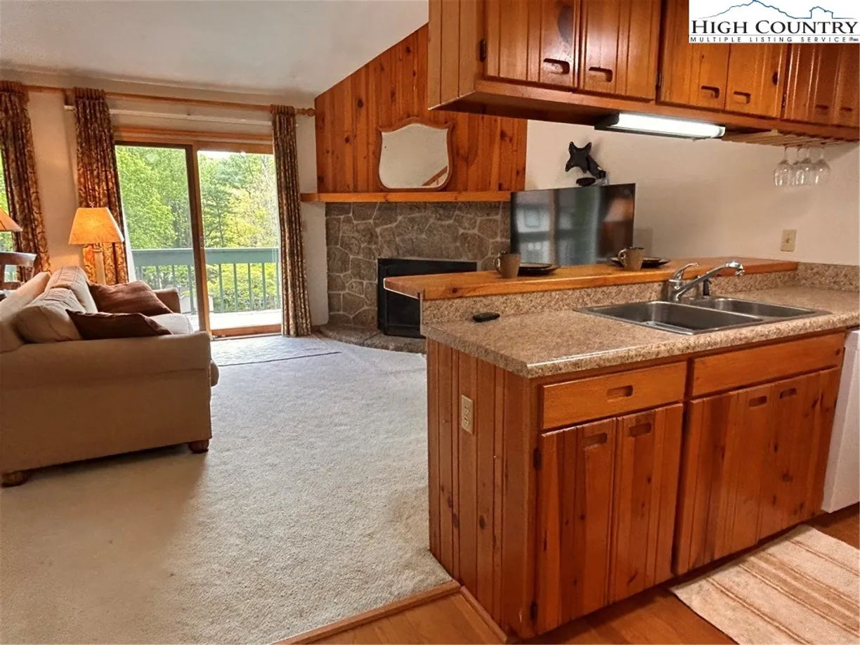 Charlotte Real Estate | View 113 South Slope Circle, 4 | Listing