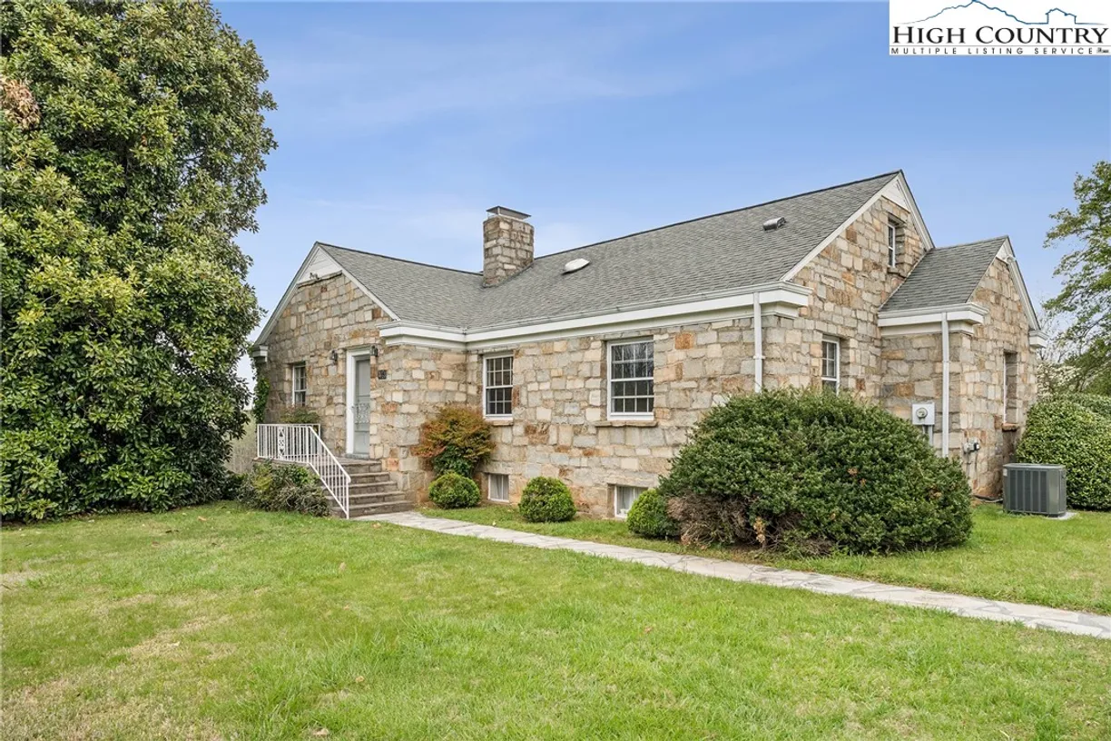 Charlotte Real Estate | View 112 NE Bleynat Street | 4 Beds, 2 Baths