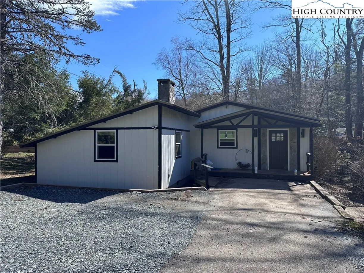 Charlotte Real Estate | View 300 River Road | 2 Beds, 2 Baths