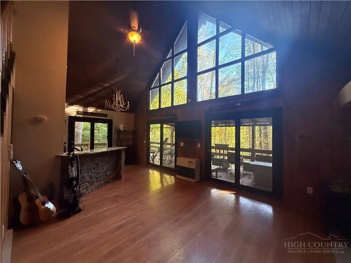 419 Saddle Lane, Deep Gap, NC 28618 Property for sale