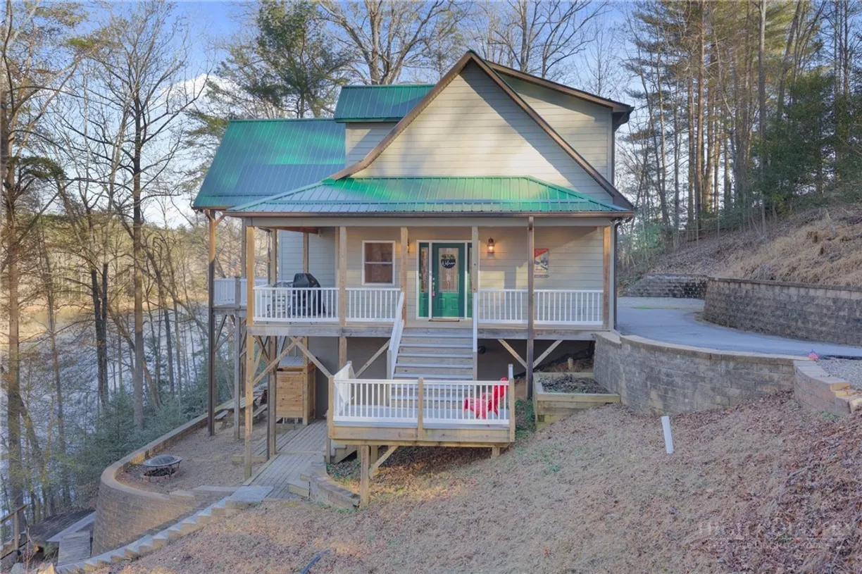 490 Blue Heron Lane, Wilkesboro, NC 28697 Property for sale