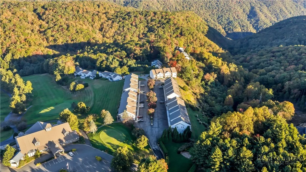 57 Club Villa Drive #102, Roaring Gap, NC 28668 Property for sale