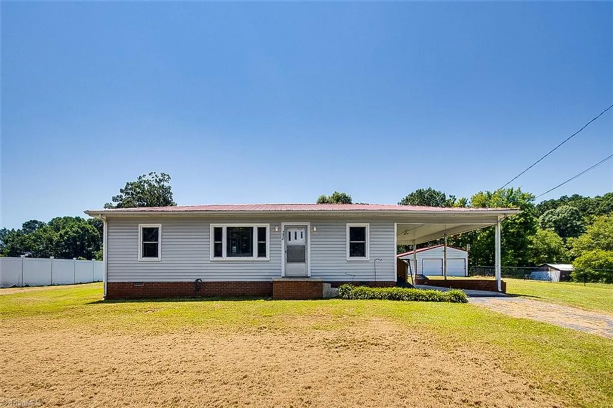 Charlotte Real Estate | View 258 Crestview Church Road | 2 Beds, 1 Bath