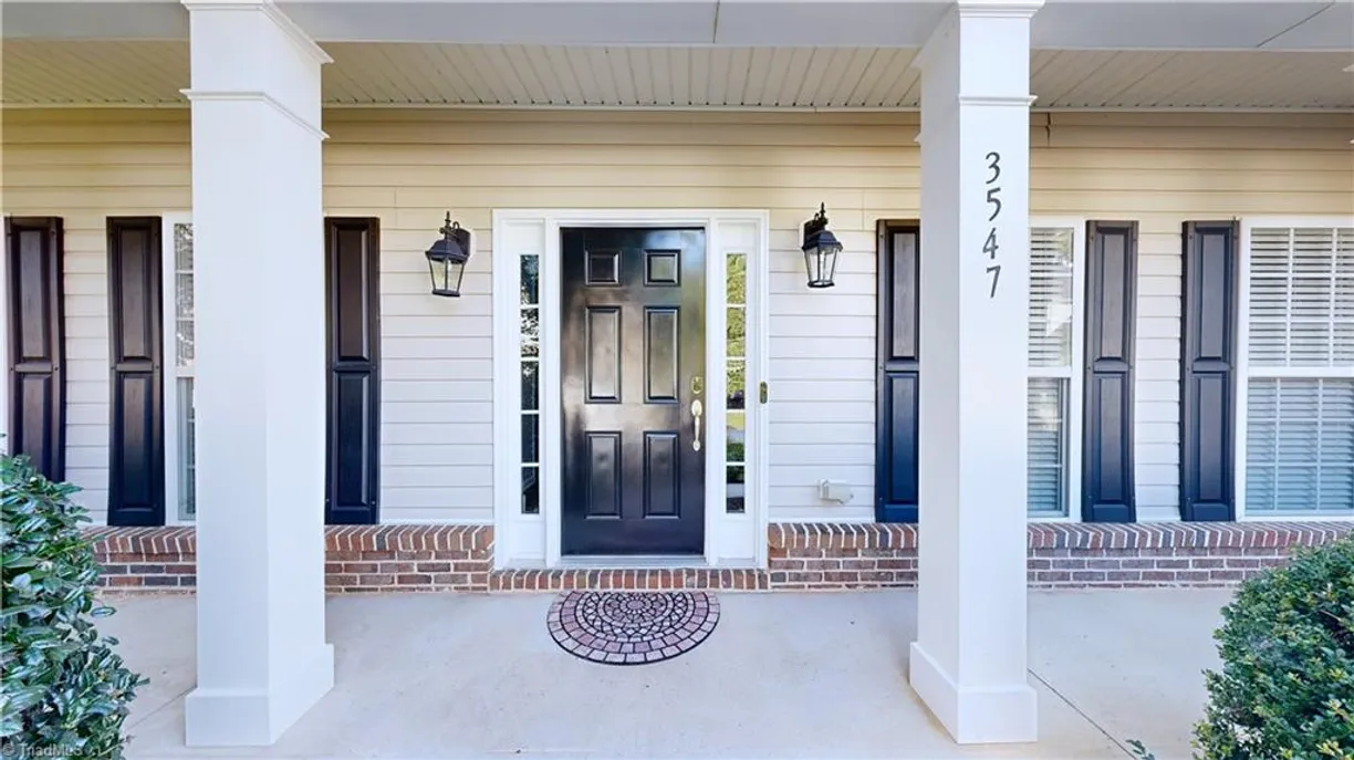 Charlotte Real Estate | View 3547 Meadow Glen Court | Listing