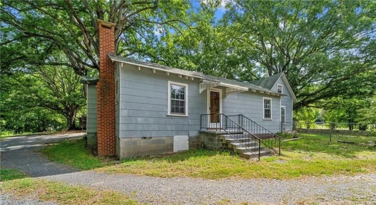 Charlotte Real Estate | View 1423 Westchapel Road | Listing