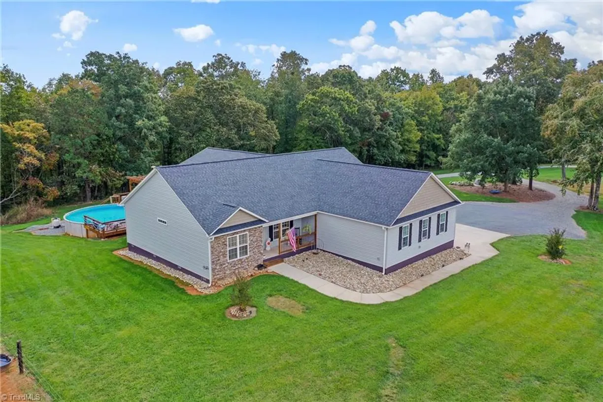 Charlotte Real Estate | View 2106 Canaan Church Road | 3 Beds, 2 Baths