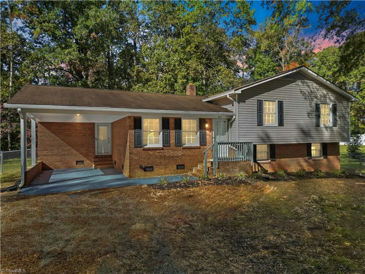 Charlotte Real Estate | View 963 Green Meadows Drive | 3 Beds, 2 Baths