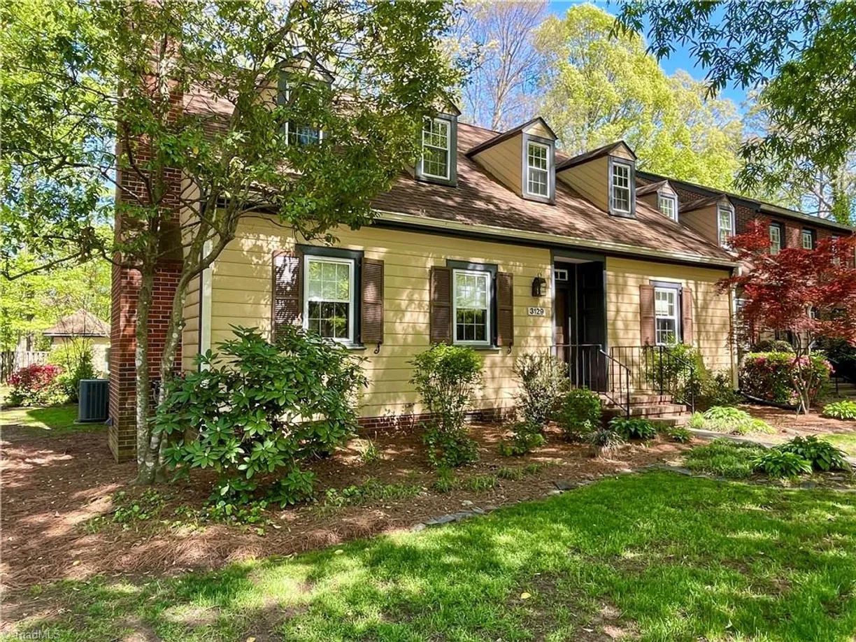 Charlotte Real Estate | View 3129 Sedgefield Gate Road | 3 Beds, 2 Baths