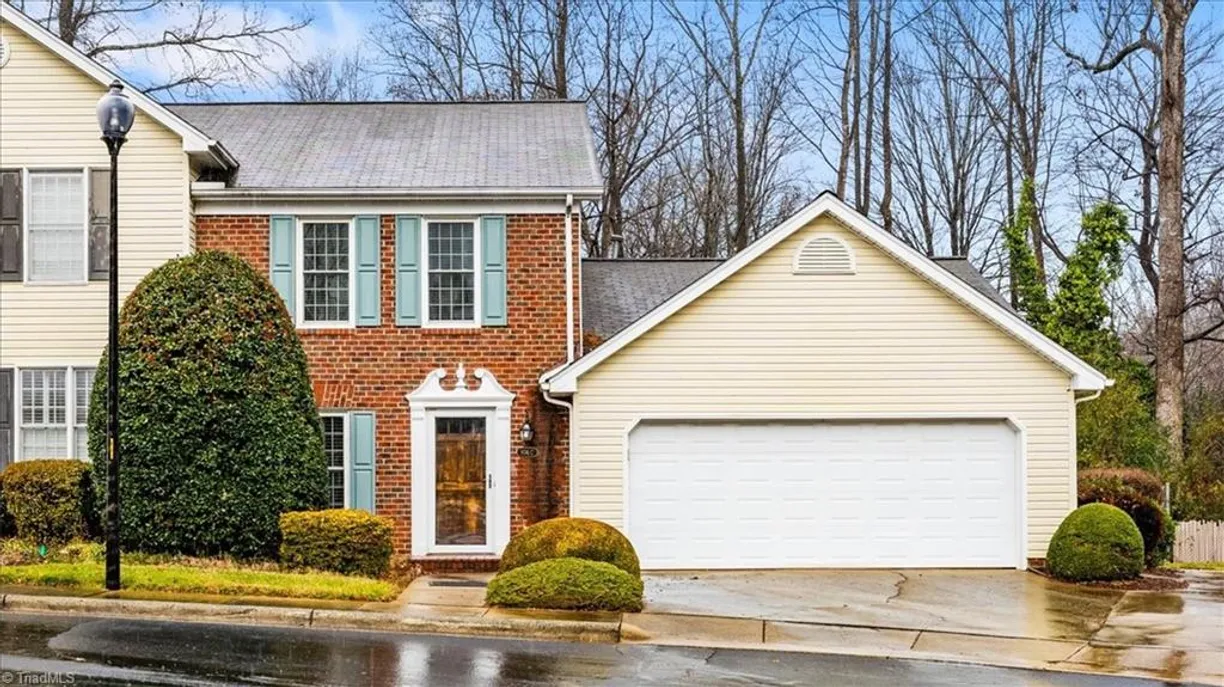 Charlotte Real Estate | View 806 Windermere Court | 3 Beds, 2 Baths