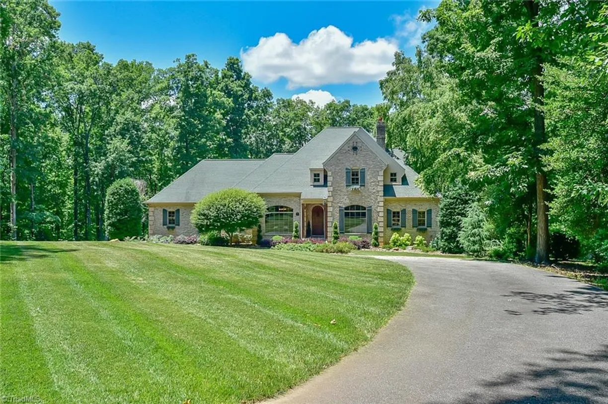 Charlotte Real Estate | View 2547 Beechwood Drive | Listing